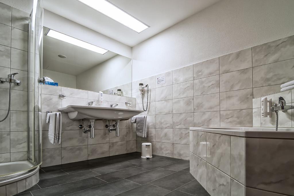 Hotel Roessli Tufertschwil Luetisburg Экстерьер фото