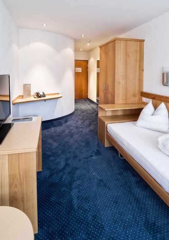 Hotel Roessli Tufertschwil Luetisburg Экстерьер фото